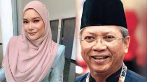 Nora ariffin is an actress and writer, known for selubung (1992), skin art (1993) and sotto il vestito niente ii (1988). Tul4r Dakwaan Nora Ariffin Kahwini Annuar Musa Anak Sulung Tampil Bersuara Malaysia Terkini