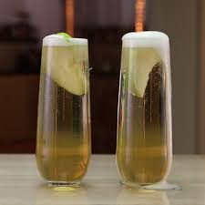 Honey Apple Tipsy Bartender Recipe Tipsy Bartender Champagne Drinks Drinks Alcohol Recipes