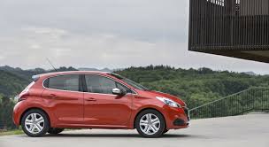 Şehir i̇çi tüketim (100 km) 4.1 lt. Peugeot 208 Blue Hdi Diesel Le Plus Propre Du Monde Essai