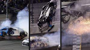 Los autos de nascar son autos que estan preparados,tienen ruedas lisas,motor espesial,jaula anti buelco,suspencion preparada. Nascar Daytona 500 Brutal Accidente En Las 500 Millas De Daytona El Piloto Ryan Newman En Estado Grave Marca Com