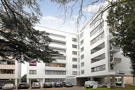 On The Market First Floor Apartment In The Grade I Listed Berthold Lubetkin Designed Highpoint Building In North Hill London N6 Wowhaus Highgate Building Two Bedroom Apartments