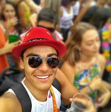 Alguém me tira uma dúvida ?! Quando vou ouvir áudio do Whats, as vezes não  sai o som, as vezes toca uns 3 segundos e depois fica mudo. Alguém sabe o  que