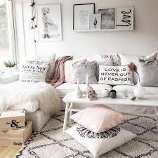 Bachelorette Pad Decor 10 Best Decorating Tips For Your Home Decorilla Online Interior Design Feminine Living Room Living Room Decor Cozy Cozy Living Rooms
