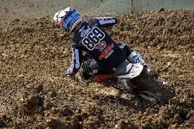 Des conditions dans lesquelles marvin musquin est parvenu à arracher son 3ème succès de la saison grâce à une deuxième place puis une victoire dans. Video Mx Le Son Du 2t Par Arthur Vial Moto Station