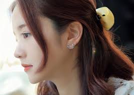 Adorable Gold Bow Hello Kitty Crystal Cat Kitten Stud Earrings