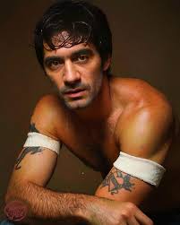 Shane Wallis was born