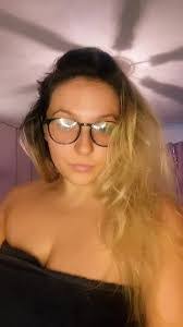 Lauren Whitfield's Instagram, Twitter & Facebook