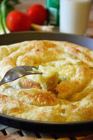 Pin Von Foxy Food Auf Pita Gutes Essen Backen Sehr Lecker Rezepte Kroatische Rezepte Albanisches Essen