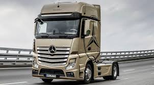 Http Wheelz Me Mercedes Benz Lebanon Trucks Sales 2017 شركة ت غرغور تحقق رقما قياسي ا في مبيعات 2017 مع شاحنات مرسي Mercedes Truck Trucks Hot Black Women