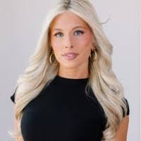 Amy Galli's Instagram, Twitter & Facebook