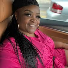 Who is Amps Mom or Dad that makes Madam his Aunt?