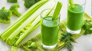 Selain itu daun seledri memiliki manfaat yang. Sehat Dan Lezat Cari Tahu Manfaat Jus Seledri Ini Moms Orami