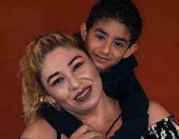 Kaylee Hinrichs Prosjekter :: Photos, videos, logos, illustrations and  branding :: Behance