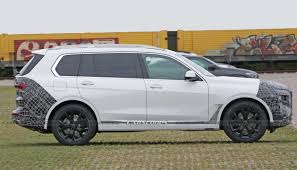 Check spelling or type a new query. Bmw X7 Facelift Spotted On Test For The First Time