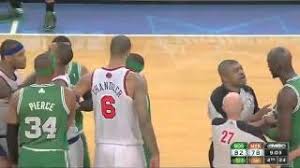 La la anthony sets the record straight and assures us that kevin garnett never told her husband carmelo anthony that she smells like honey nut cheerios. Carmelo Anthony Says He Has No Problem With Kevin Garnett Cbssports Com
