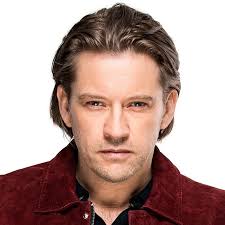 Tv actor who took part in ranking the stars in 2008, fort boyard … Ferri Somogyi