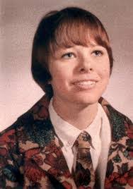 Andrea Aispuro's Instagram, Twitter & Facebook