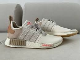 A pair of beige nmd sneakers is a lifestyle choice that starts from the very small details that make up each shoe. Adidas Nmd R1 Beige Ebay Kleinanzeigen