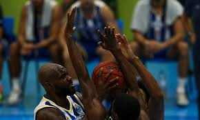 Num clássico entre duas equipas. Basquetebol Fc Porto Vence Nos Acores E Cola Se Ao Sporting Maisfutebol