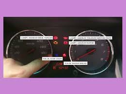 Malah, semua pengeluar kenderaan dunia kini mengu tamakan pengeluaran kenderaan transmisi automatik yang lebih mudah dikendalikan selain kotak gear tiptronik. Nota Lengkap Rsm Rutin Sebelum Memandu Asyiqin Roslee