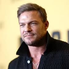 Christmas 'hit and miss' for Bristol city centre stores as Christmas Eve  rush 'feels like a quiet Sunday'