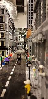 Şi este iniţiatorul expoziţiei care a ajuns şi la bucureşti. ExpoziÈie Piese Lego Gokid