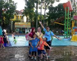Untuk memasuki kolam renang dengan pemandangan indah ini dikenakan biaya sebesar rp. Foto Lokasi Dan Harga Tiket Masuk Kolam Renang Arcici Jakarta Pusat