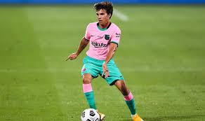 Ronald Koeman Desvela Su Plan Con Riqui Puig Si No Se Va Riqui puig (born 13 august 1999) is a spanish footballer who plays as a centre midfield for spanish club fc barcelona. ronald koeman desvela su plan con riqui