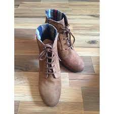 Tommy hilfiger's collection of ankle boots exudes effortless cool appeal. Lace Up Boots Tommy Hilfiger Camel Size 40 Eu In Suede 7853151