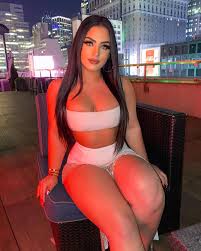 Nadia Khar - Free sexy pics, galleries & more at Babepedia