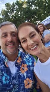 Shout out to my sister Greta Rolland and all of her support and the  difficult task of attempting to keep me straight💚💚💚