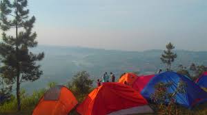 Gunung putri merupakan salah satu dari beberapa gunung yang letaknya ada di lembang dan berlokasi tidak jauh dari spot tangkuban perahu. Keindahan Harga Tiket Masuk Gunung Putri Lembang