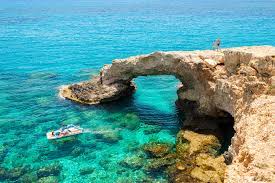 Zypern (griechisch κύπρος kypros, türkisch kıbrıs) ist eine insel im östlichen mittelmeer. Ihre Pauschalreise Nach Zypern Travelscout24