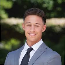 Incredibly excited to announce that I will be joining Temmerman, Cilley &  Kohlmann LLP as a law clerk this upcoming spring. I want to thank all of my  attorney mentors for helping