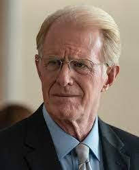 Imagine Cliff Main's reaction when he finally realizes Howard wasn't a  druggie after all! : r/betterCallSaul