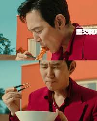 JJ's new The Mishik Ad for Bibim Noodles !!! 😍😍 wahhhh that red suit with  such expressions I 👉🏻👈🏻😭🤍 • • #leejungjae #themishik #이정재 #더미식 #비빕면