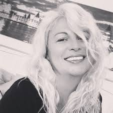 Kellie M Cox (@KellieCoxWriter)