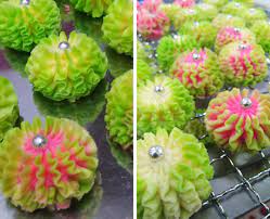Hari raya aidilfitri is approaching and our muslim brothers and sisters are busy preparing the cookies. Biskut Semperit Dahlia Nak Elok Bentuk Kelopaknya Ada Tips Kena Tahu Barulah Nampak Cantik Terletak Keluarga