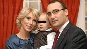 Avem mai mulţi copii născuţi în străinătate decât în ţară. SoÅ£ul RalucÄƒi Turcan Are Venituri Fabuloase Stirile Kanal D