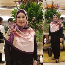 Korang mesti ingat lagi tagline kak ton ini yang dulunya selalu keluar di kaca televisyen. Saya Selalu Doa Ya Allah Saya Nak Duduk Mati Di Sana Kak Ton Kongsi Impian Mahu Tinggal Di Mekah Keluarga