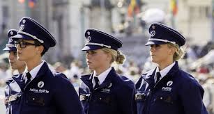 Présentation de la marque les touristes mission ecole de police. Le Gouvernement Entend Privatiser Une Partie Des Services De Police Alter Echos