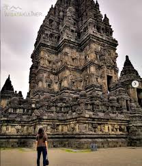 Wisata candi prambanan merupakan salah satu wisata dalam negeri yang tidak boleh kamu lewatkan lho! Wisata Candi Prambanan Jam Buka Tiket Masuk Alamat Foto Sejarah