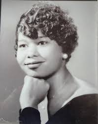 Mae Epps's Instagram, Twitter & Facebook