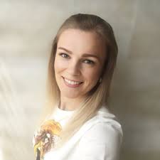 I hate to be that person who has to share disappointing experiences, but...  My recent search for UI/UX Designers to join our team has left me  completely bewildered and questioning the state