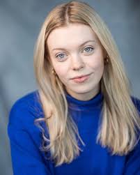 Hello everyone! My name is Sophia and I'm close to graduating from drama  school this year. I wanted to put my headshots (taken by Fay Summerfield)  in this group to get your