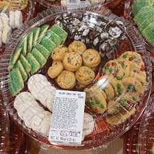 Be sure to use a measuring cup made for dry ingredients (not a pyrex liquid measuring cup). Costco S Assorted Christmas Cookie Tray Includes 70 Cookies Popsugar Food