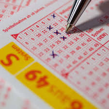 Die lotterie lotto 6aus49 existiert seit 1955 und ist bis heute die beliebteste lotterie in deutschland. Lotto Heute Die Aktuellen Lottozahlen Der Samstags Ziehung 13 2 2021 Lotto