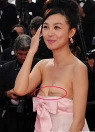 It is the third season of idol producer. æŽè²å…'èµ°å…‰ æ²'éŒ¯ å°±æ˜¯é‚£å€‹å…‰