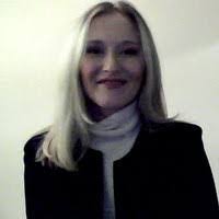 Diane Ginn's Instagram, Twitter & Facebook