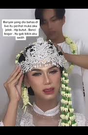 Siapapun kamu orng nya . Semoga video ini lewat ke branda kmu dan semoga  tuhan selalu memberikan rezeki yang bagus buat kamu biar gak ngrasain apa  yg aku rasain 🙏🏻